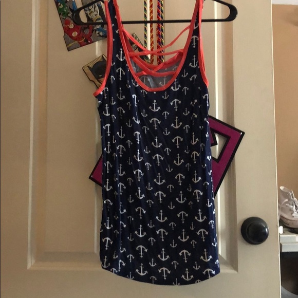 Tank top - Picture 2 of 2